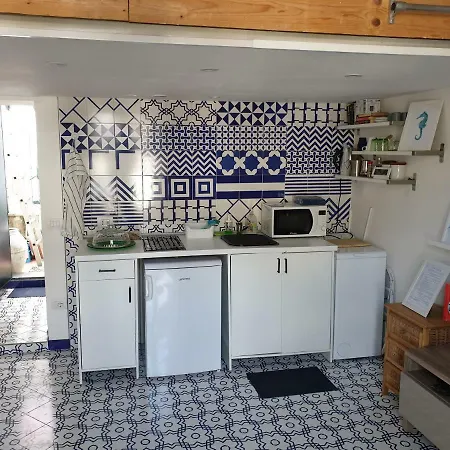 L & F Apartment's